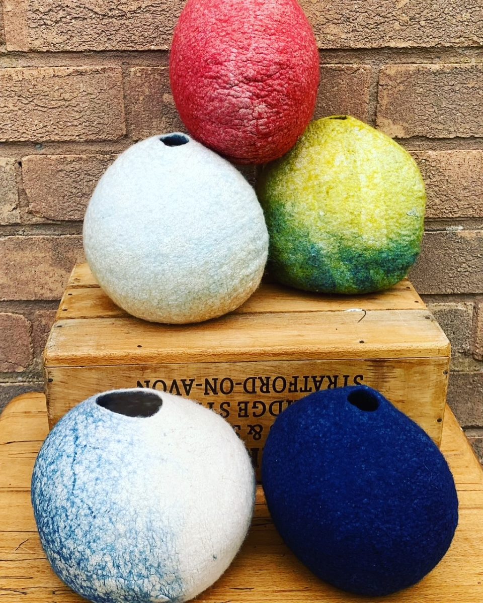 Frodsham Friday Felters- felting with paper - International Feltmakers ...